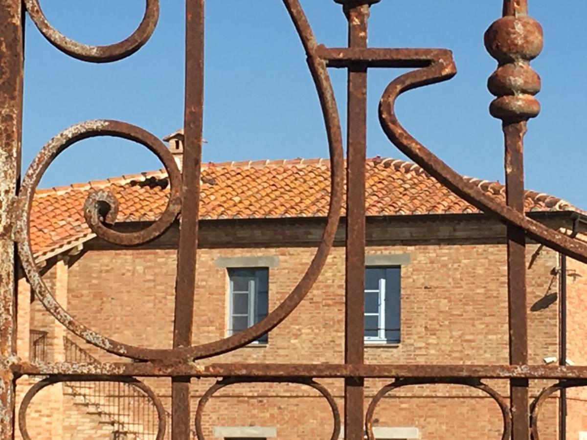 Cordella In Valdorcia Truffle And Olive Oil Resort Montalcino Bagian luar foto