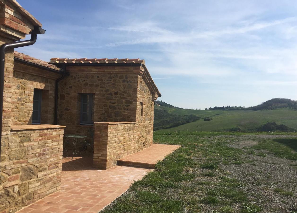 Cordella In Valdorcia Truffle And Olive Oil Resort Montalcino Bagian luar foto