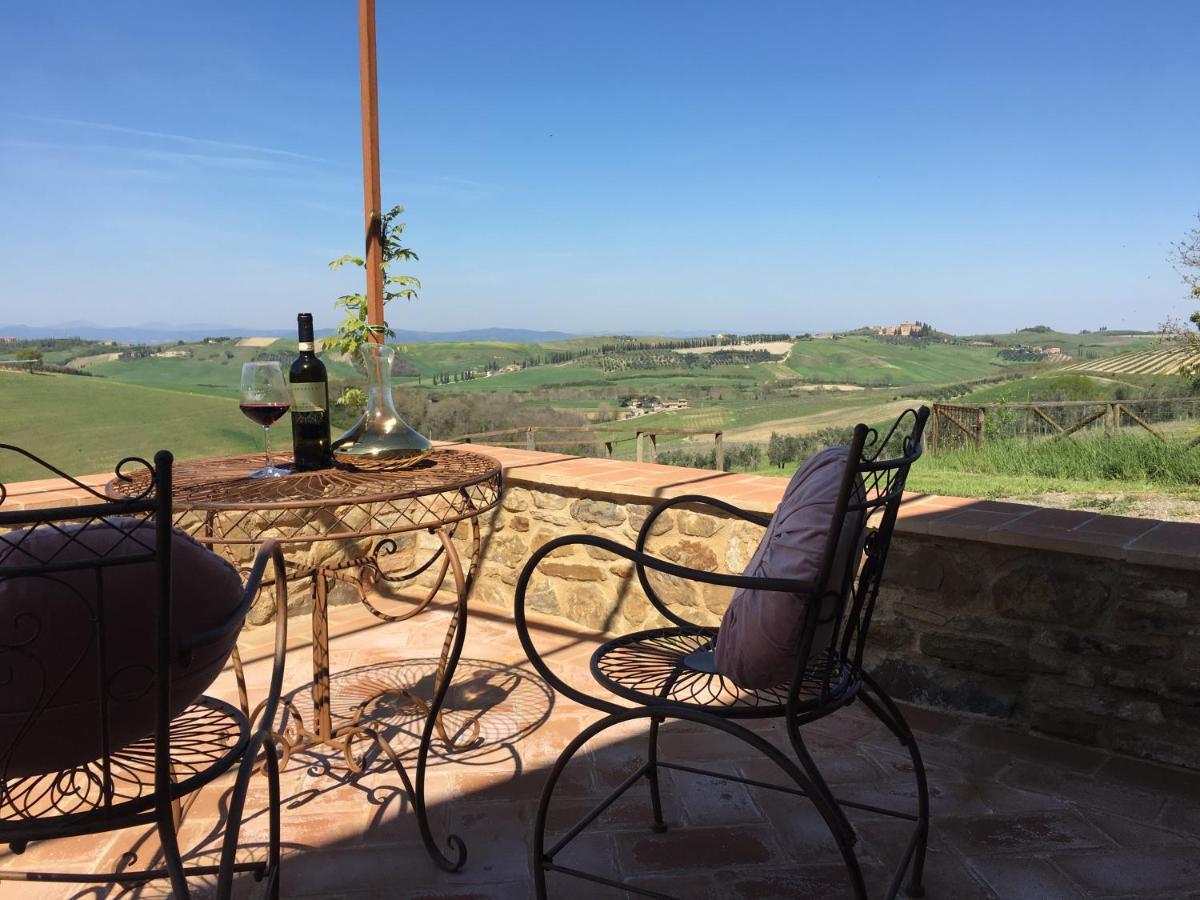 Cordella In Valdorcia Truffle And Olive Oil Resort Montalcino Bagian luar foto