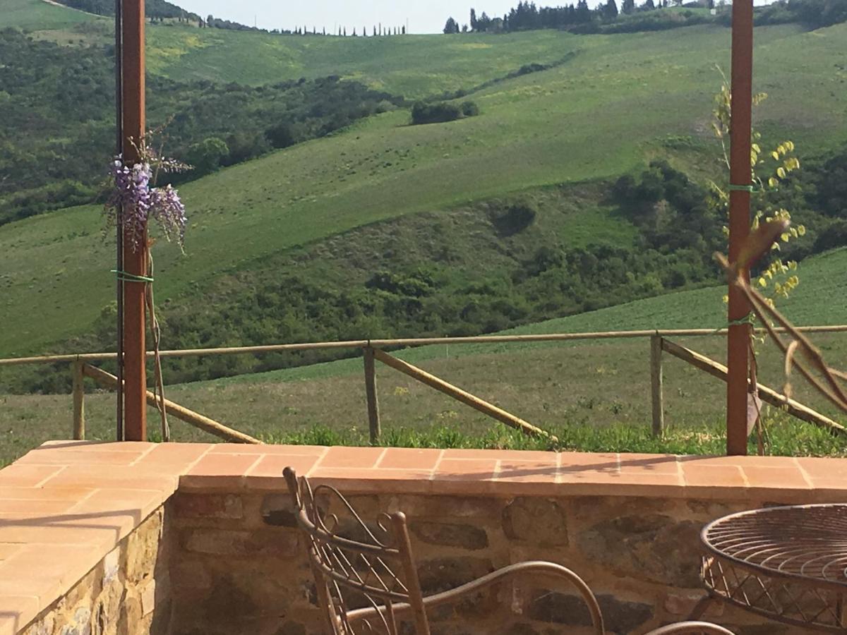 Cordella In Valdorcia Truffle And Olive Oil Resort Montalcino Bagian luar foto