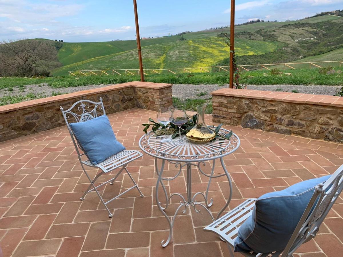 Cordella In Valdorcia Truffle And Olive Oil Resort Montalcino Bagian luar foto