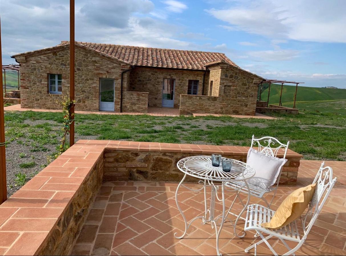 Cordella In Valdorcia Truffle And Olive Oil Resort Montalcino Bagian luar foto