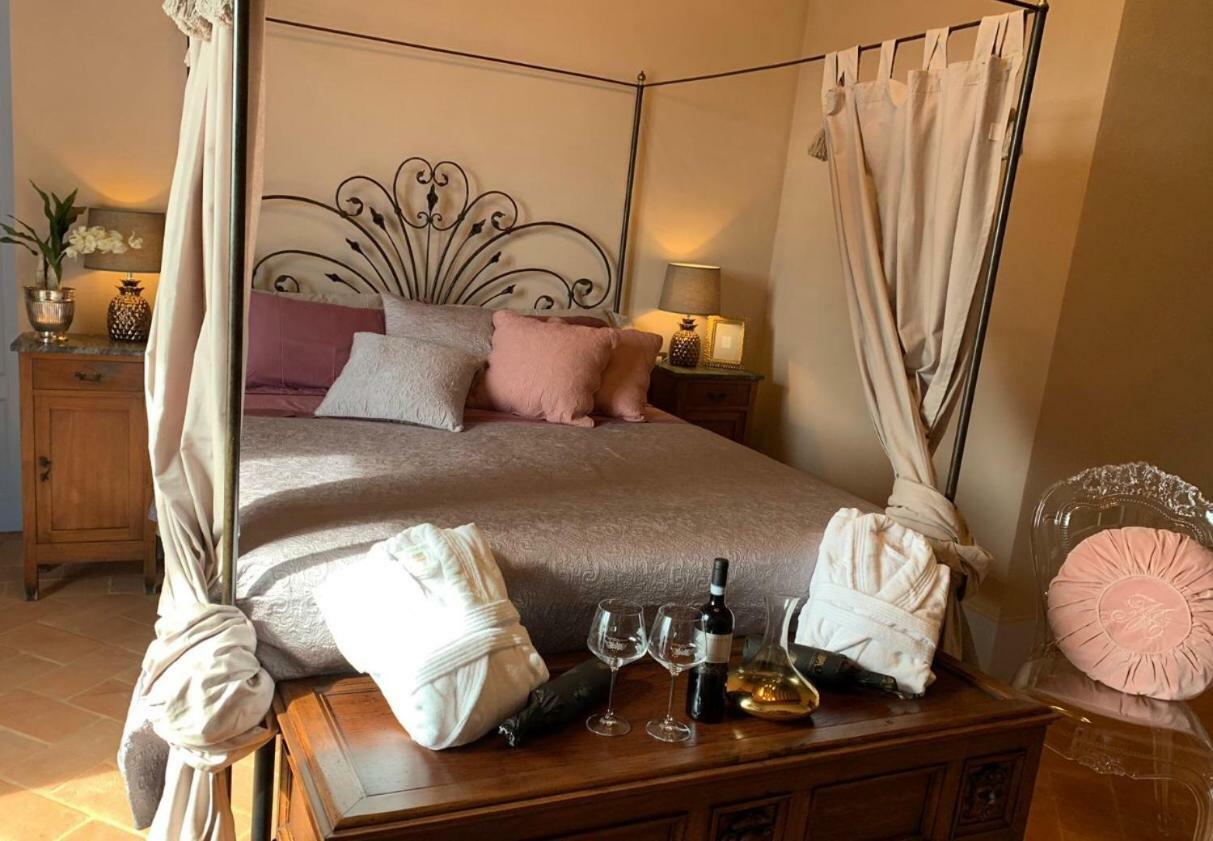 Cordella In Valdorcia Truffle And Olive Oil Resort Montalcino Bagian luar foto