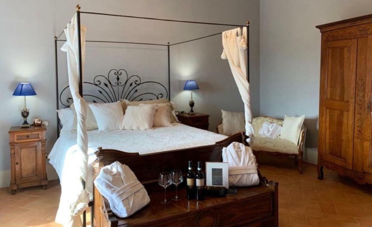 Cordella In Valdorcia Truffle And Olive Oil Resort Montalcino Bagian luar foto